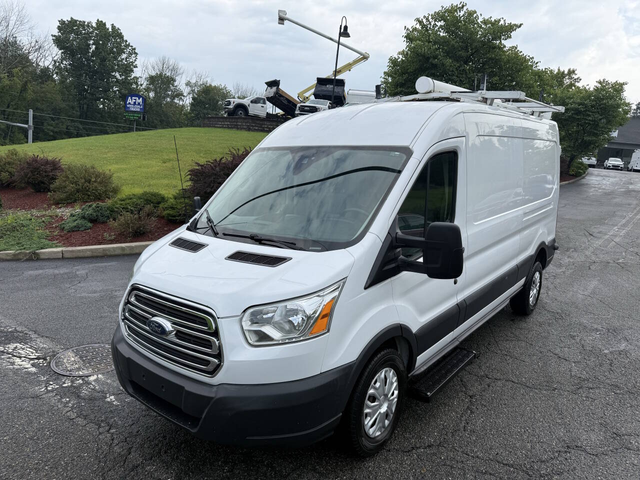 Used 2016 Ford Transit 250 - photo 2