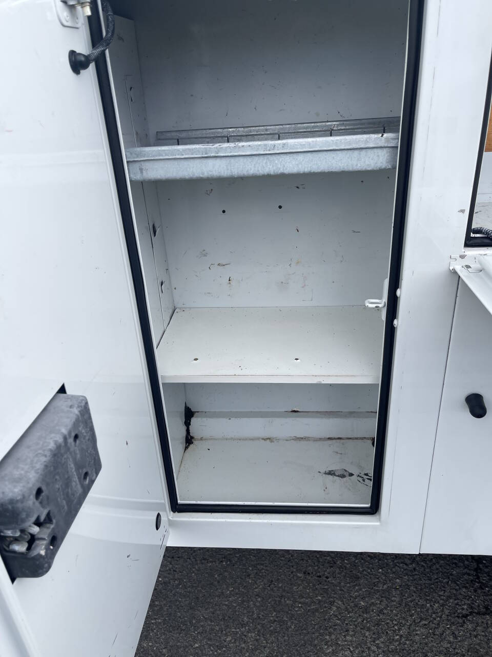 Used 2016 Ford E-350 - photo 19