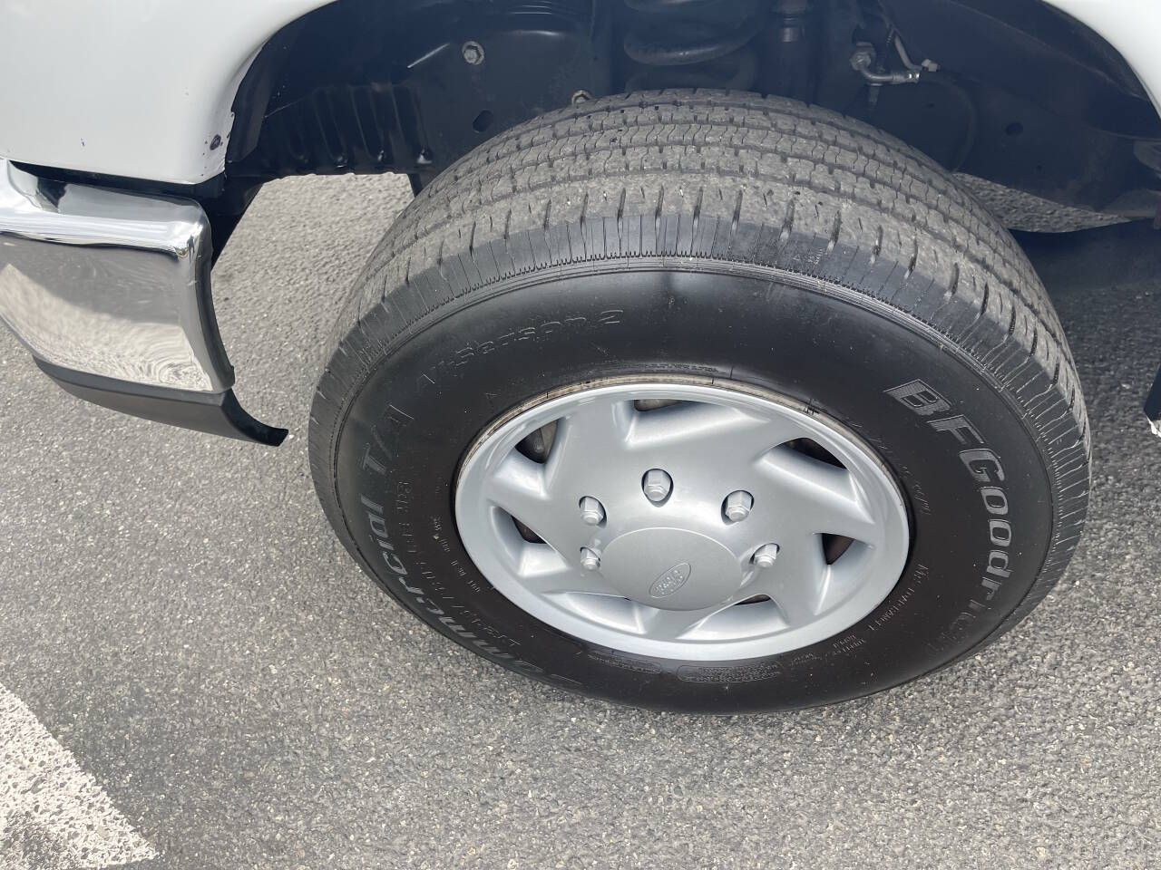 Used 2016 Ford E-350 - photo 25