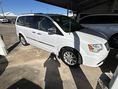 Used 2015 Chrysler Town and Country - photo 1