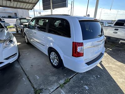 Used 2015 Chrysler Town and Country - photo 1