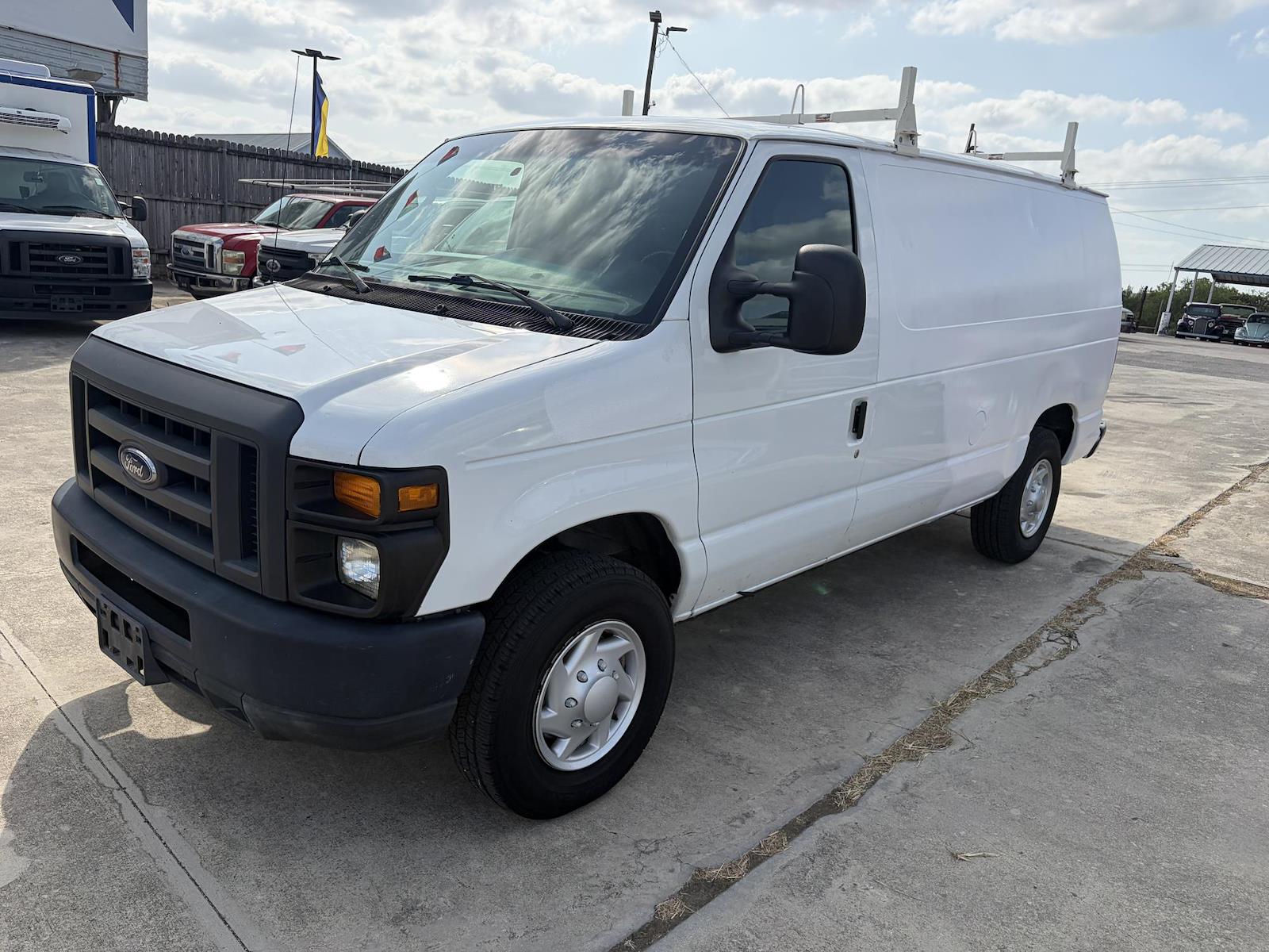 Used 2013 Ford E-250 - photo 1