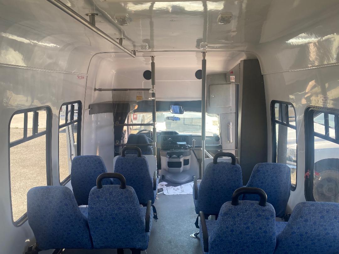 Used 2013 Ford E-450 - photo 7