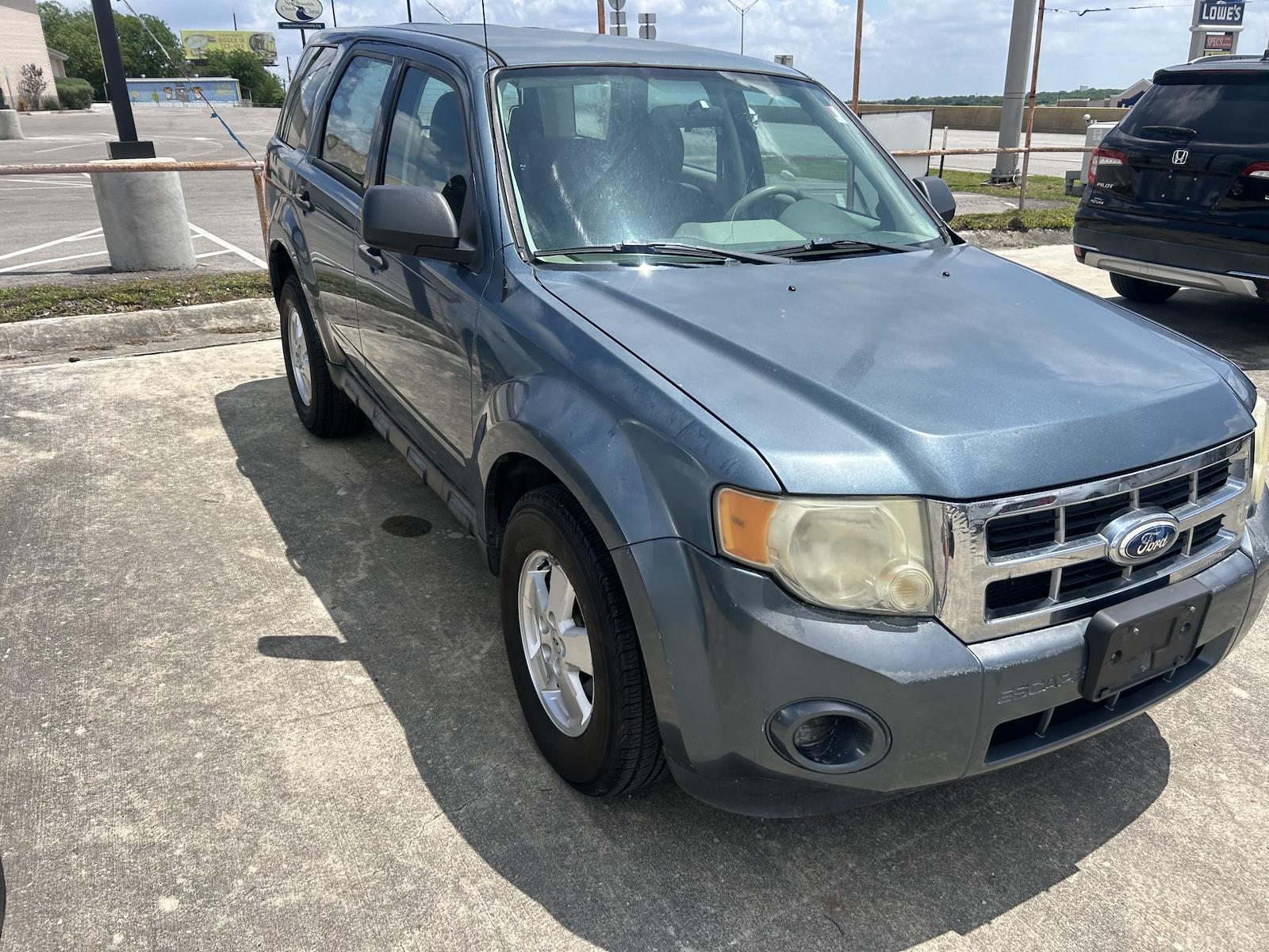 Used 2012 Ford Escape - photo 2
