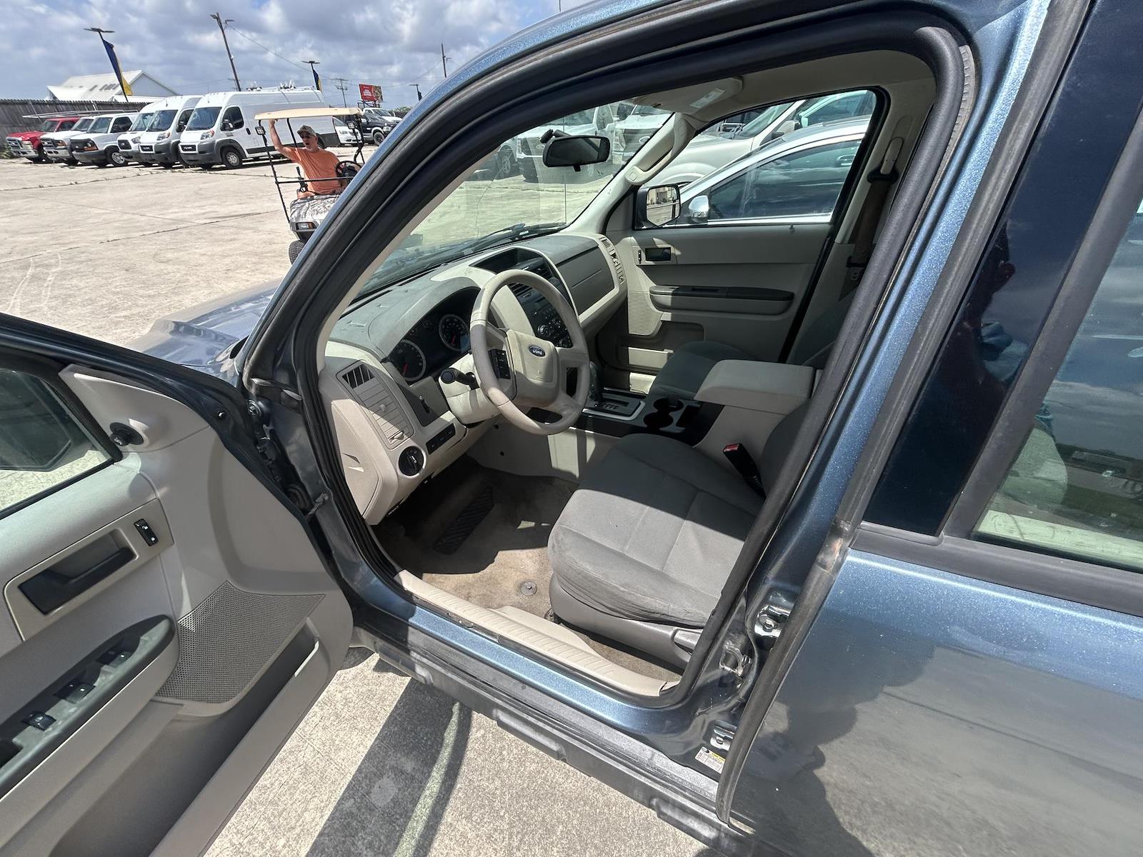 Used 2012 Ford Escape - photo 10