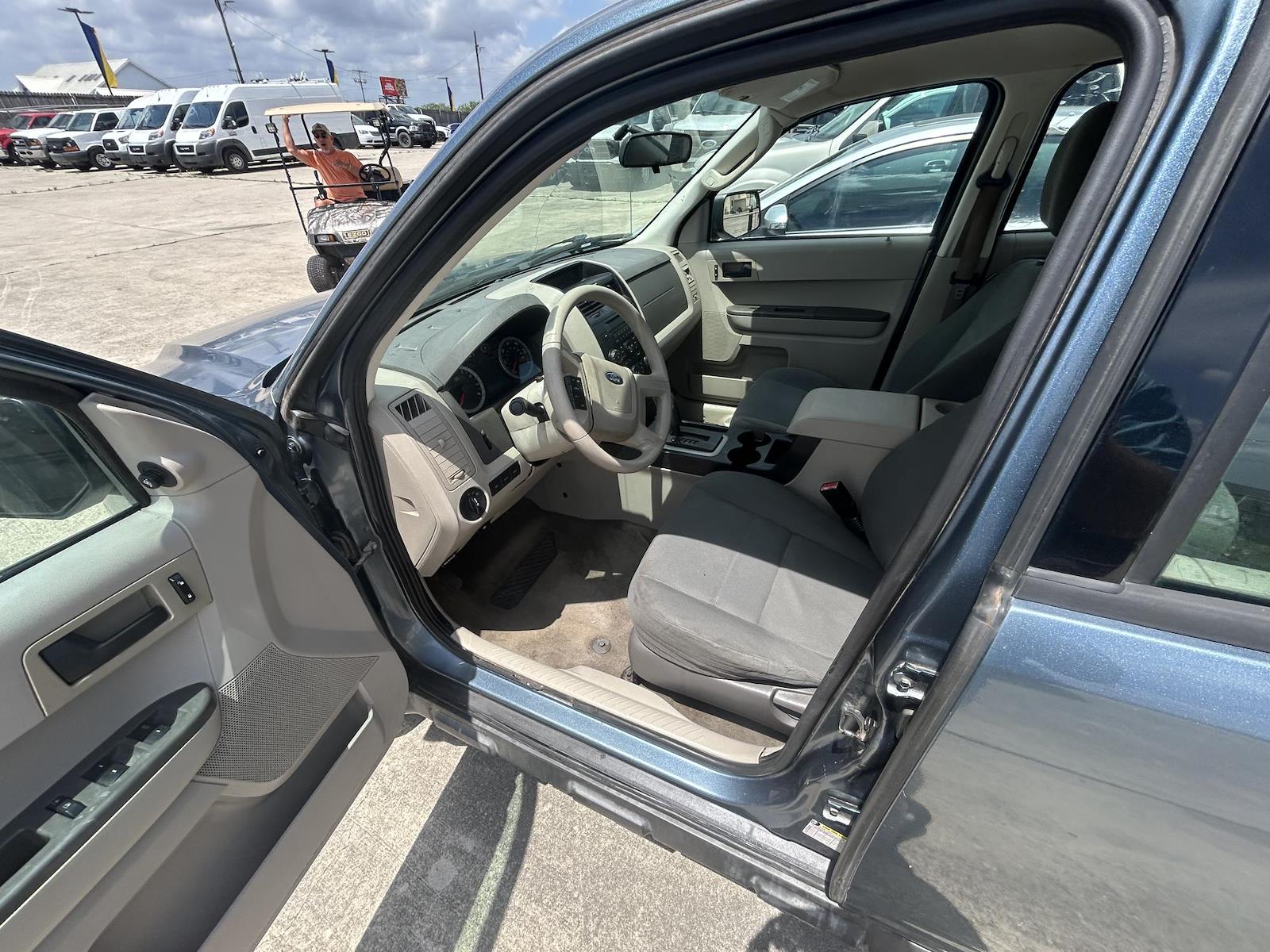 Used 2012 Ford Escape - photo 11
