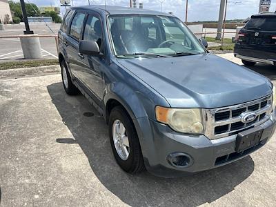 Used 2012 Ford Escape - photo 2