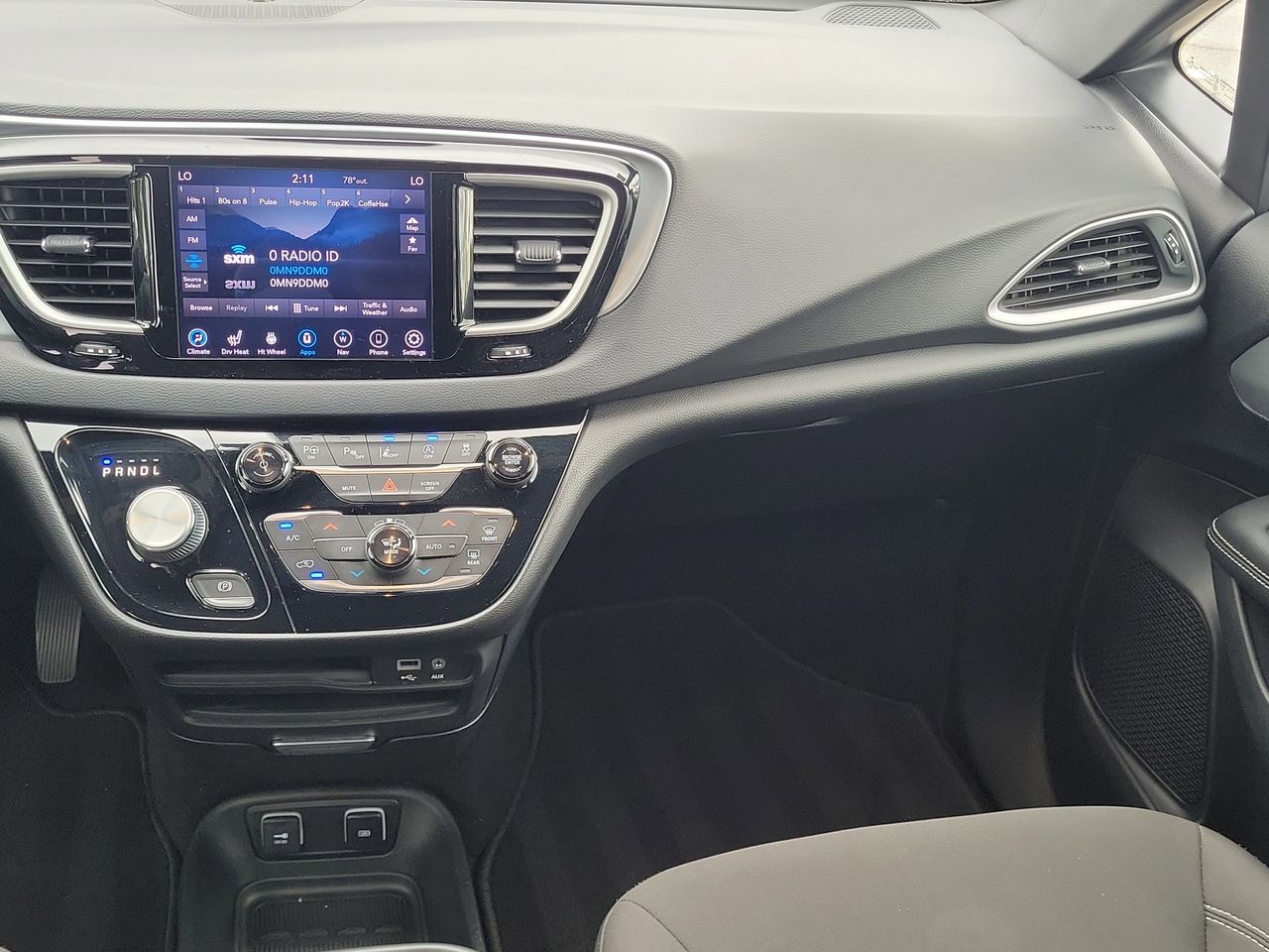Used 2020 Chrysler Pacifica - photo 19