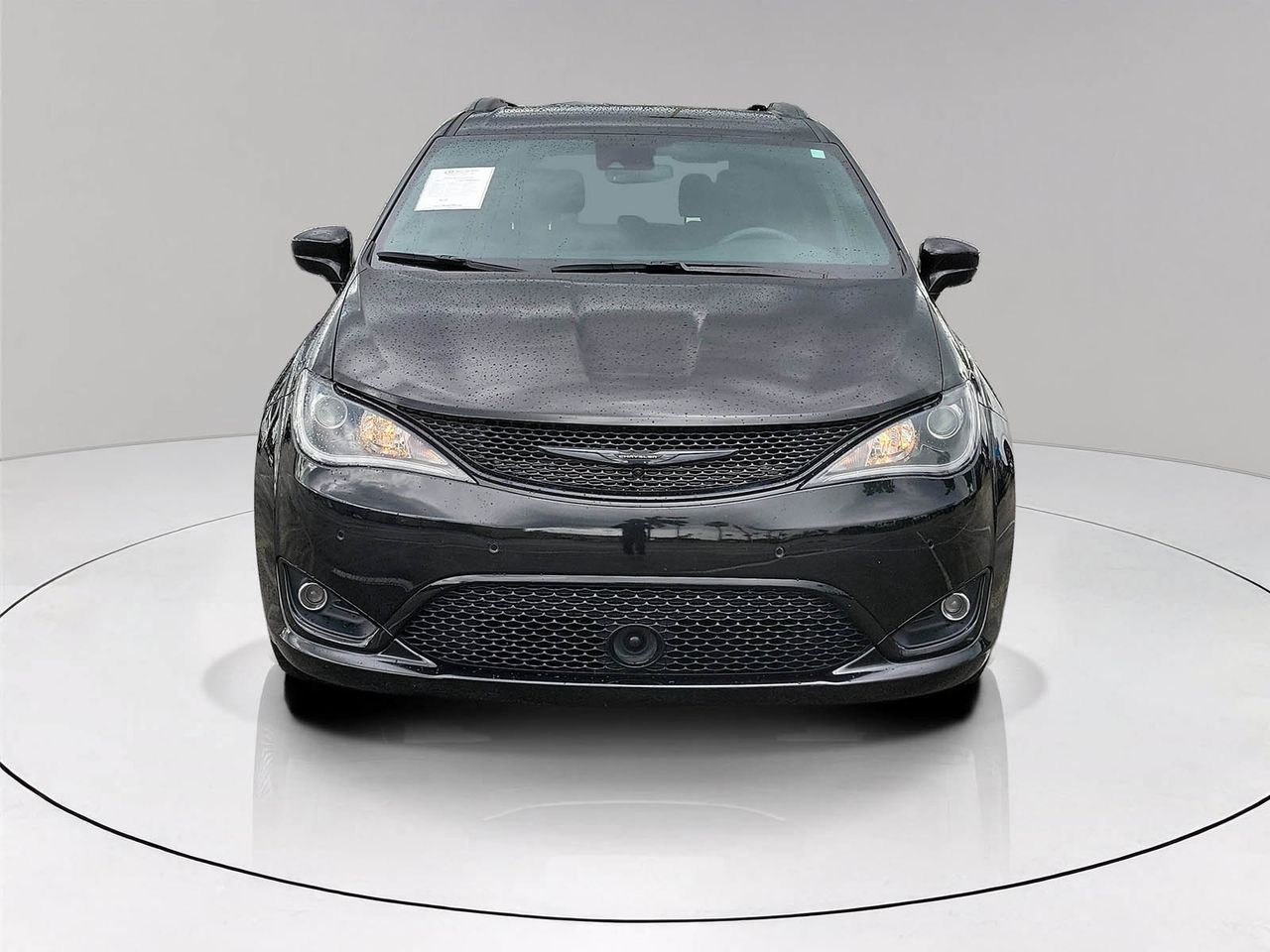 Used 2020 Chrysler Pacifica - photo 2