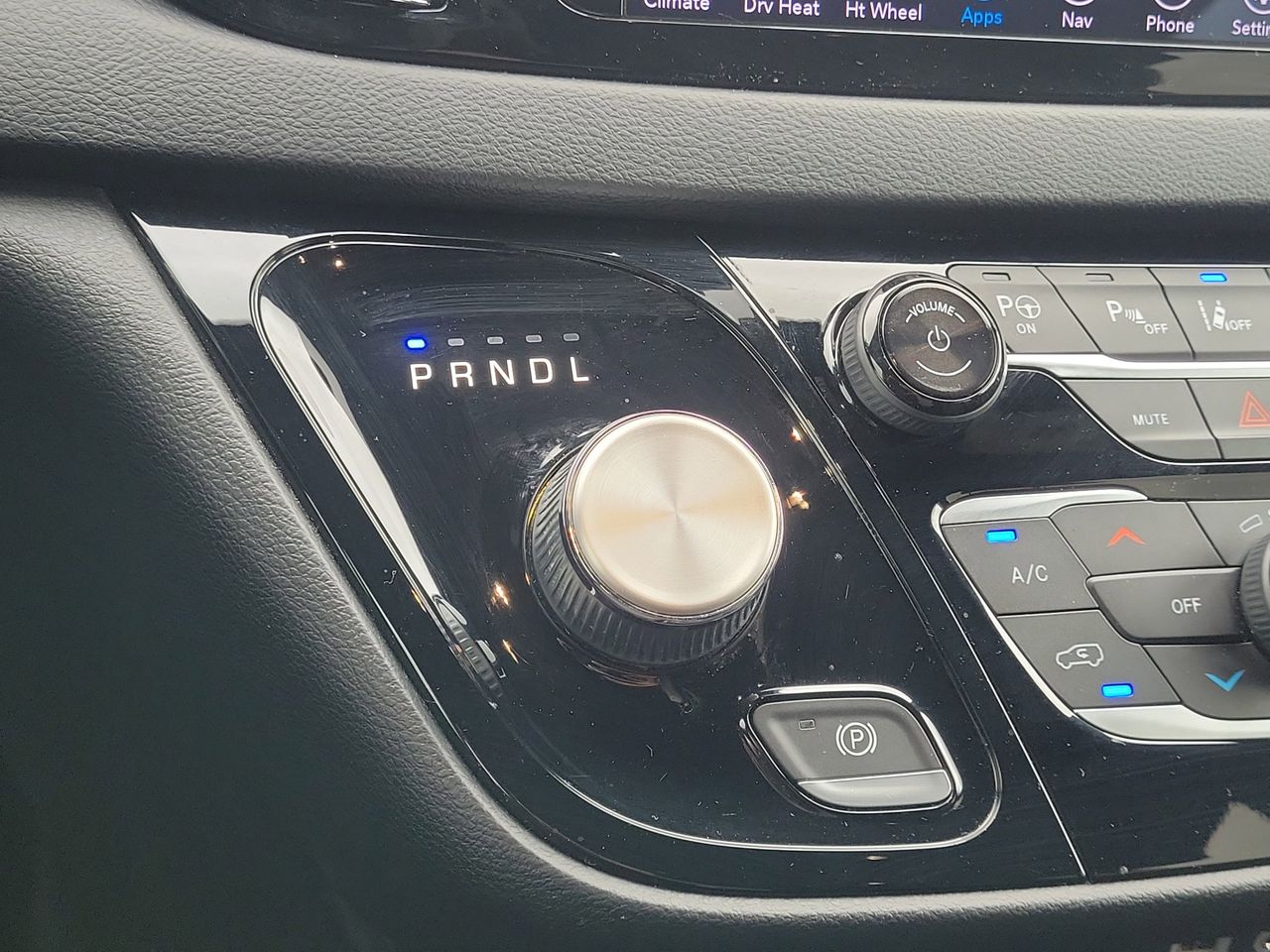 Used 2020 Chrysler Pacifica - photo 22