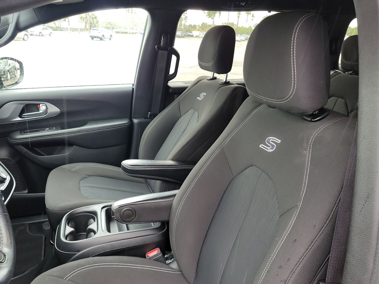 Used 2020 Chrysler Pacifica - photo 27