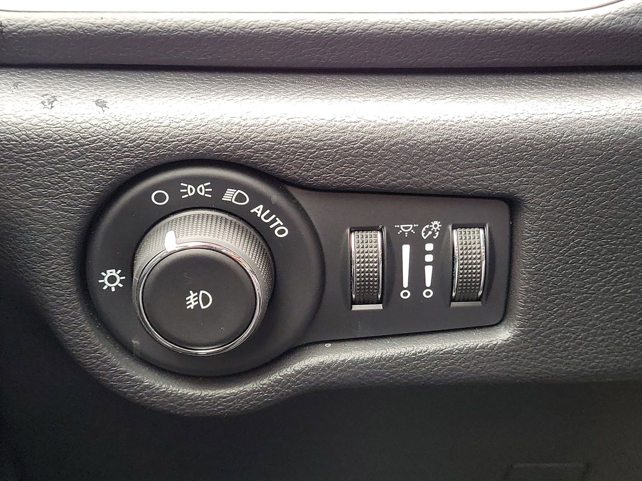 Used 2020 Chrysler Pacifica - photo 28