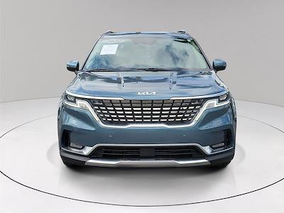 Used 2022 Kia Carnival - photo 1