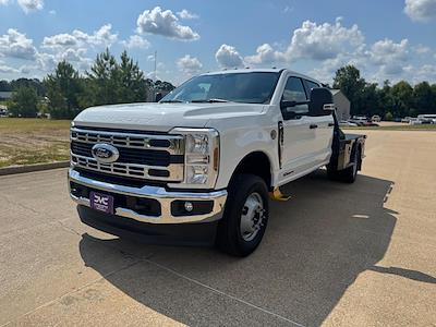 New 2024 Ford F-350 Crew Cab 4x4 Flatbed Truck for sale #F24330 - photo 1