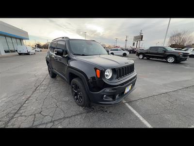 Used 2017 Jeep Renegade - photo 2