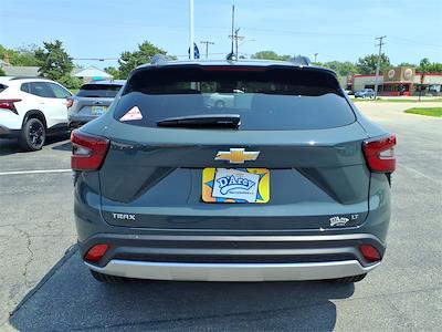 New 2025 Chevrolet Trax LT SUV for sale #C4652 - photo 2