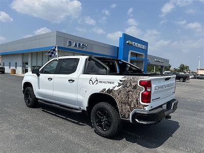 New 2025 Chevrolet Silverado 1500 Custom Crew Cab 4x4 Pickup for sale #C4656 - photo 2