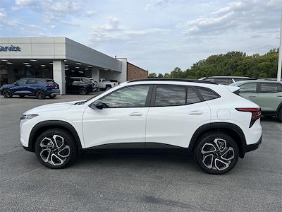 New 2025 Chevrolet Trax 2RS SUV for sale #C4758 - photo 2
