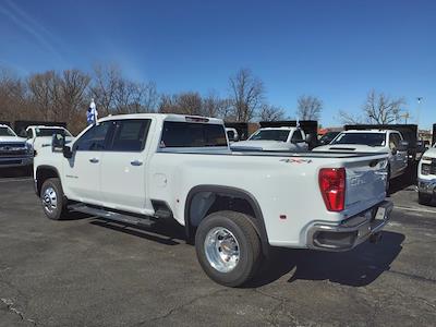 Used 2025 Chevrolet Silverado 3500 - photo 1