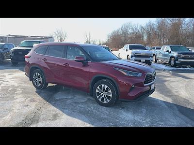 Used 2022 Toyota Highlander XL for sale #MP2005A - photo 2