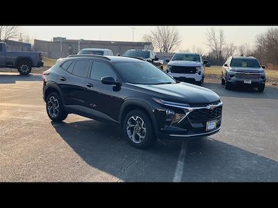 Used 2024 Chevrolet Trax - photo 1