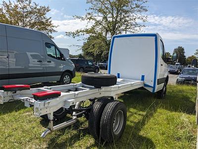 2024 Mercedes-Benz Sprinter 3500XD Regular Cab Standard Roof DRW AWD Cutaway for sale #N310296 - photo 2