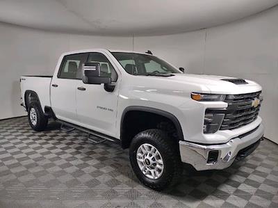 Used 2024 Chevrolet Silverado 2500 - photo 1