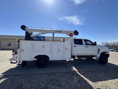 Used 2022 Chevrolet Silverado 6500 - photo 1