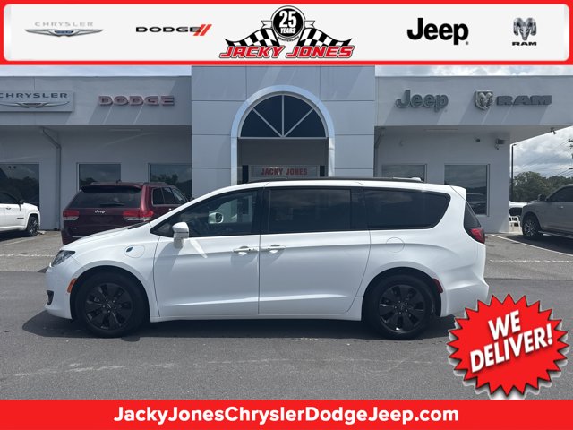 Used 2019 Chrysler Pacifica Hybrid Limited Minivan - photo 1
