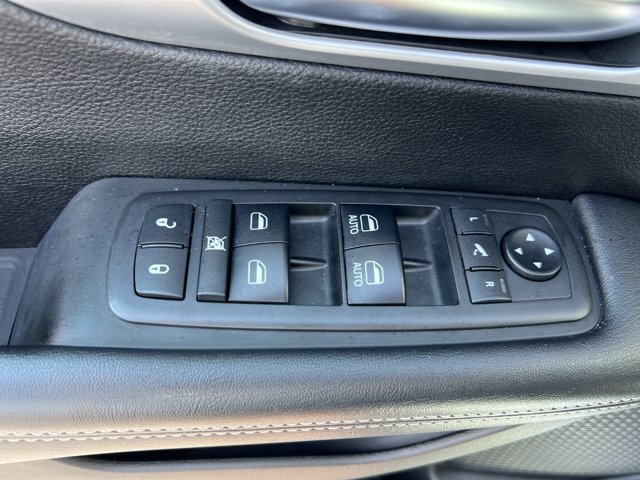 Used 2019 Chrysler Pacifica - photo 16