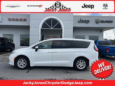2023 Chrysler Pacifica FWD Minivan for sale #U5330 - photo 1