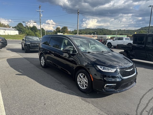Used 2024 Chrysler Pacifica - photo 13