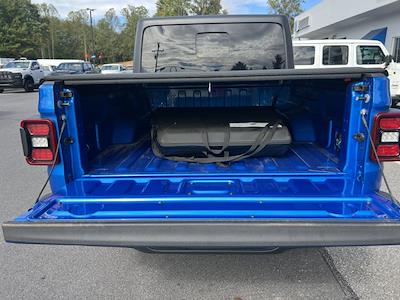 Used 2024 Jeep Gladiator Sport Crew Cab for sale #U5517 - photo 2
