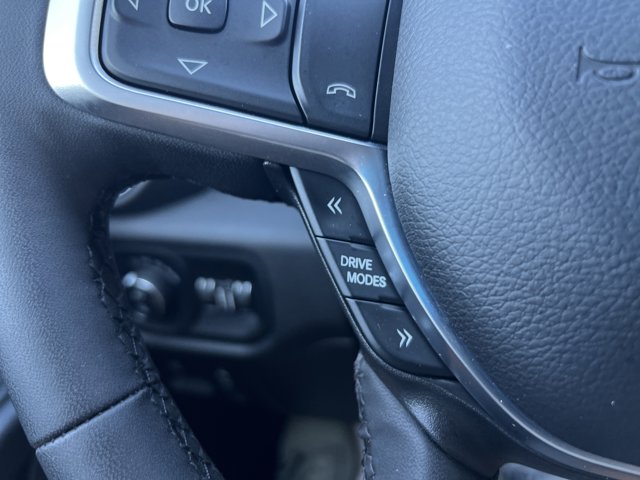 Used 2025 Ram 1500 - photo 33