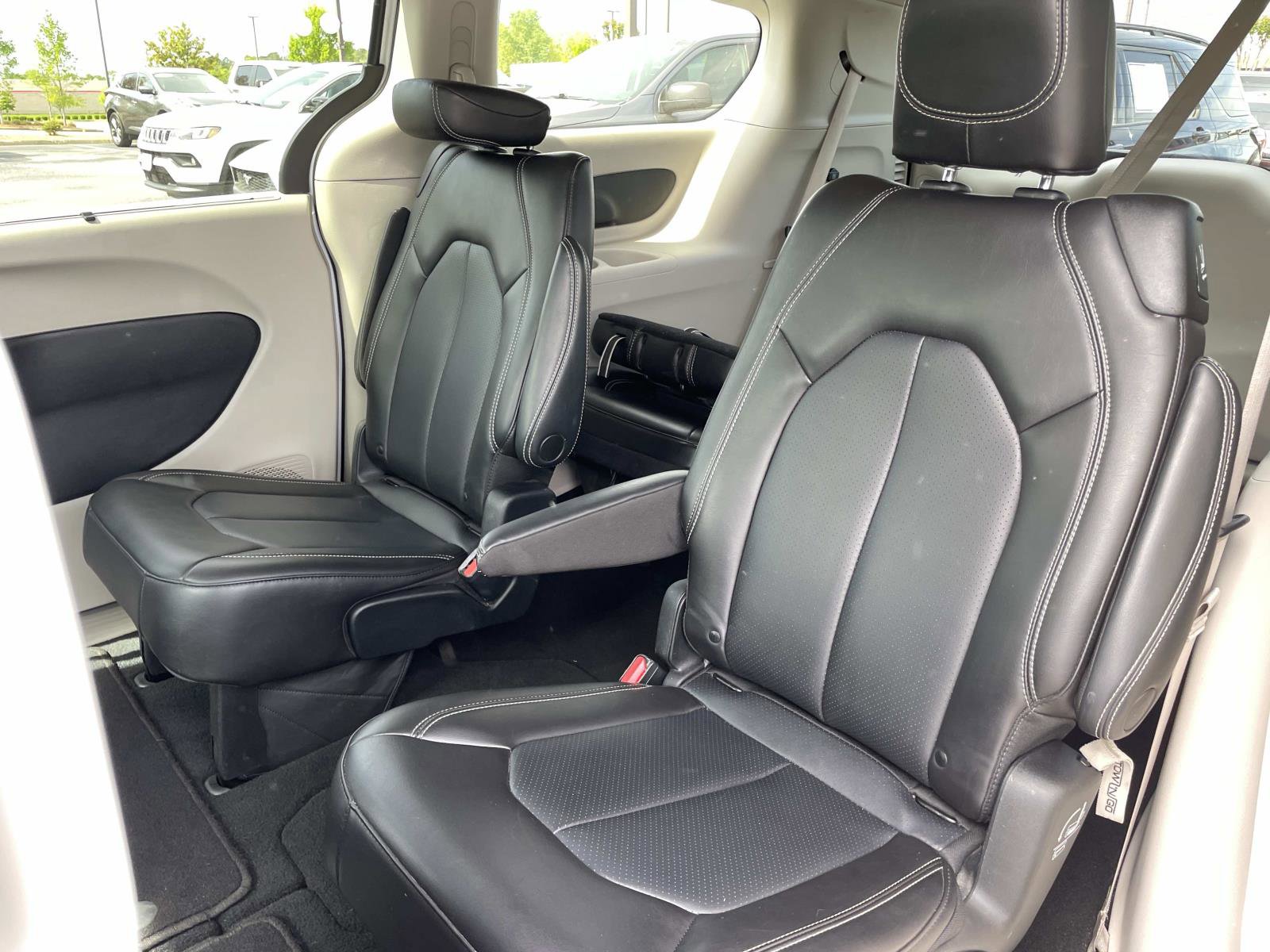 Used 2023 Chrysler Pacifica - photo 14