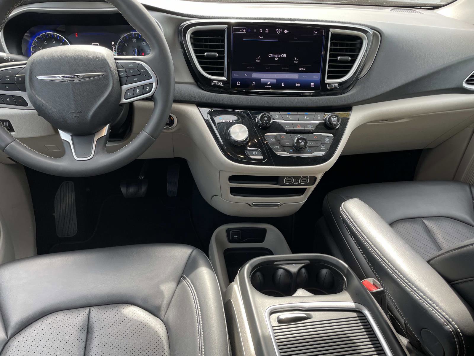 Used 2023 Chrysler Pacifica - photo 15