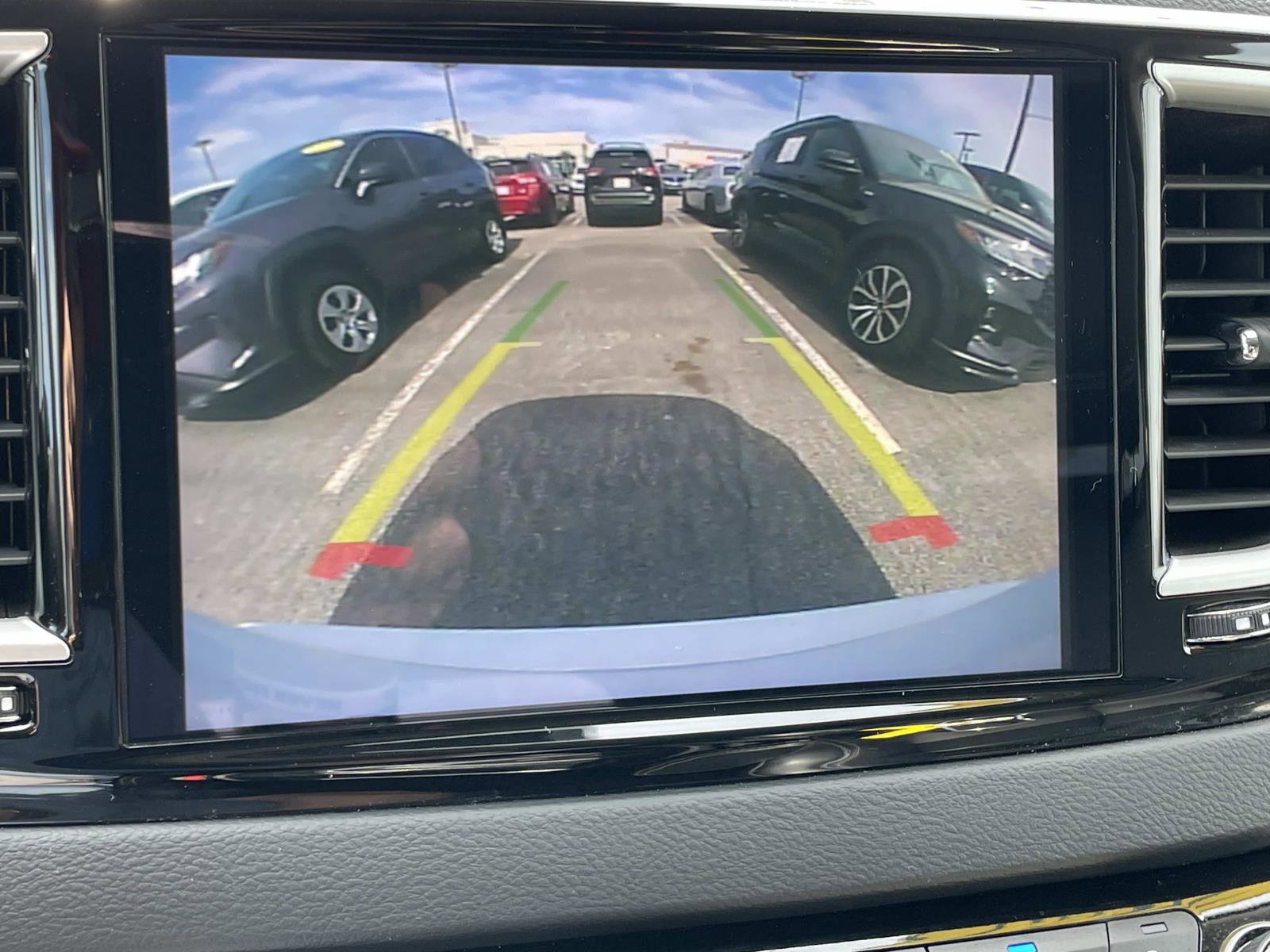 Used 2023 Chrysler Pacifica - photo 23