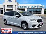 Used 2023 Chrysler Pacifica Touring L Minivan thumbnail 1