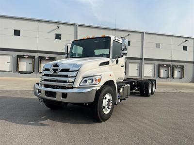 New 2025 Hino Truck Day Cab Cab Chassis for sale #0573201 - photo 1