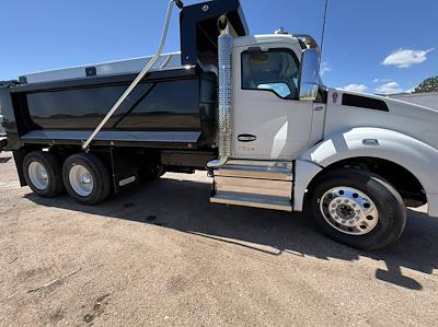New 2025 Kenworth T880 Dump Truck for sale #0586813 - photo 2