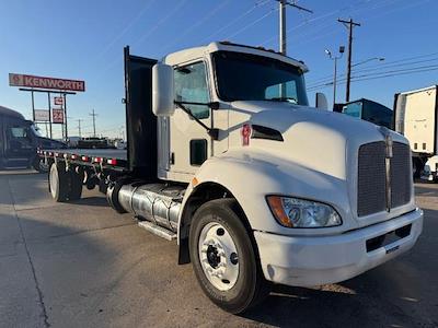 Used 2017 Kenworth T270 4x2 Flatbed Truck for sale #0592268 - photo 2