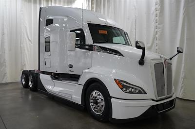 New 2026 Kenworth T680 Paccar MX/MX-13 Semi Truck for sale #0595061 - photo 1