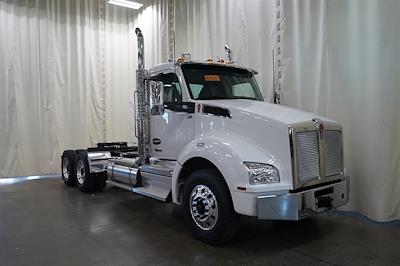 New 2026 Kenworth T880 Paccar MX/MX-13 Semi Truck for sale #0595237 - photo 1