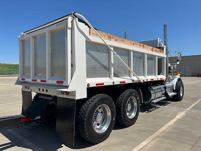Used 2021 Kenworth T800 Dump Truck for sale #0599160 - photo 2