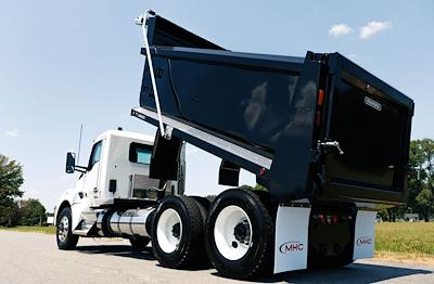 New 2026 Kenworth T880 - photo 1