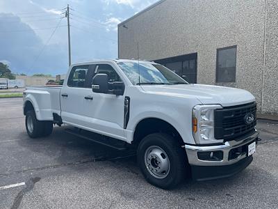 New 2025 Ford F-350 Crew Cab 4x4 DRW Pickup for sale #0602865 - photo 1
