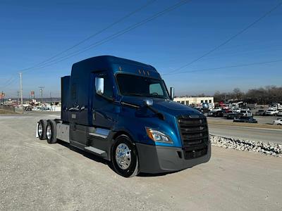 Used 2021 Freightliner Cascadia Detroit Diesel DD15 Semi Truck with Sleeper Cab for sale #0604366 - photo 1