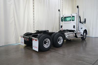 New 2026 Kenworth T880 Paccar MX/MX-13 Semi Truck for sale #0604565 - photo 2