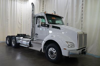 New 2026 Kenworth T880 - photo 1