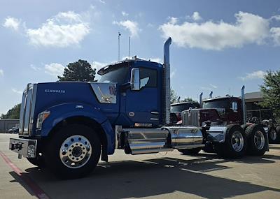 New 2026 Kenworth W990 Cummins ISX / X15 Semi Truck for sale #0605552 - photo 2